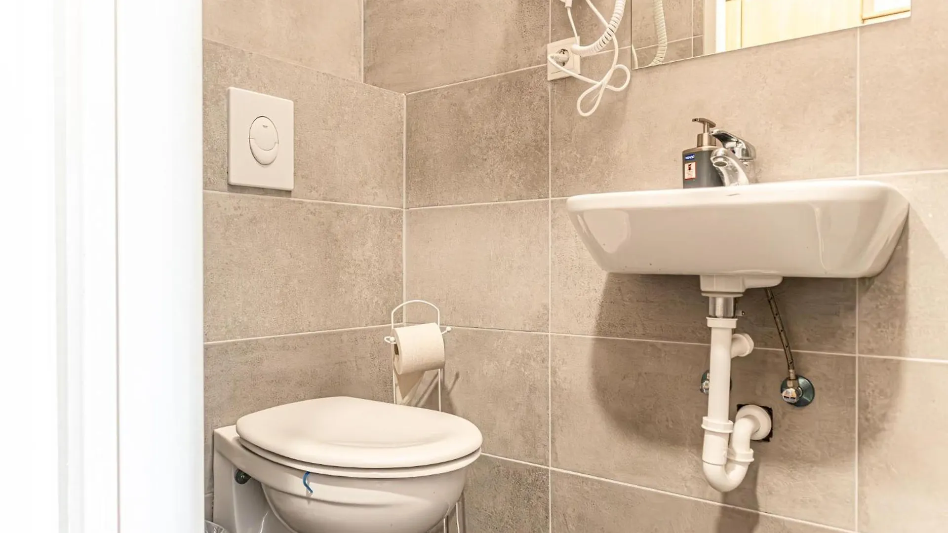 Apartment Inviting 1Br Apt-Near U6 Station Am Schoepfwerk Vienna